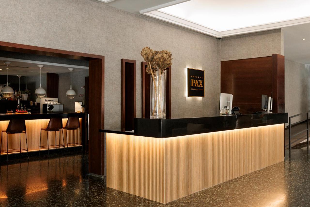 Hotel Pax Guadalajara Eksteriør billede