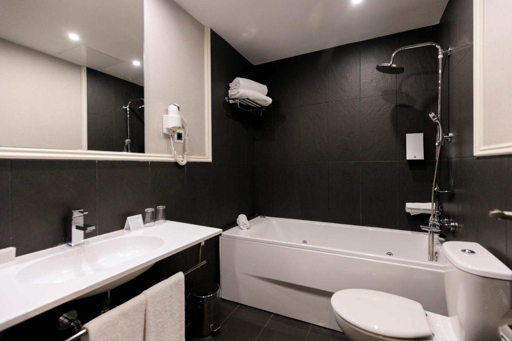 Hotel Pax Guadalajara Eksteriør billede